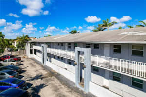 2225 NE 123rd St, North Miami, FL 33181, Sold 03/26/25