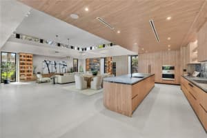 740 Ne 120th St, Biscayne Park