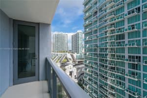 31 SE 6th St, Miami, FL 33131, Sold 04/04/25