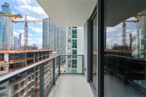 31 SE 6th St, Miami, FL 33131, Sold 04/04/25