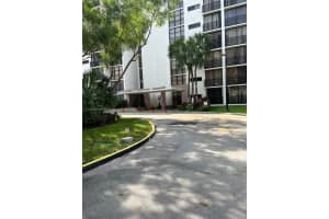 16909 N Bay Rd APT 310, Sunny Isles Beach, FL 33160, Sold 04/17/25