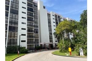 16909 N Bay Rd APT 310, Sunny Isles Beach, FL 33160, Sold 04/17/25