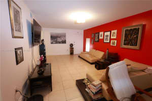 269 Nw 7th St 117, Miami