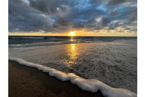 125 S Ocean Ave APT 402, Palm Beach Shores, FL 33404, - MLS#A11743882