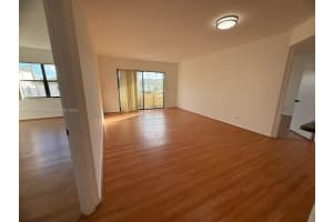 8290 Lake Dr APT 307, Doral, FL 33166, - MLS#A11743938