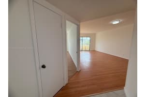8290 Lake Dr APT 307, Doral, FL 33166, - MLS#A11743938