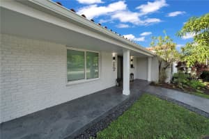 8504 SW 75th St, Miami, FL 33143, Sold 04/29/25