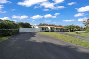 8504 SW 75th St, Miami, FL 33143, Sold 04/29/25