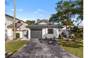 6301 173rd Ln, Hialeah, FL 33015, Sold 04/03/25