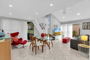 1161 NW 13th St Apt 4, Boca Raton, FL 33486, - MLS#A11744159