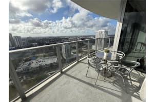 488 Ne 18th St 3300, Miami