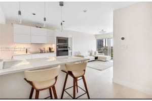 300 Diplomat Pkwy 811, Hallandale Beach