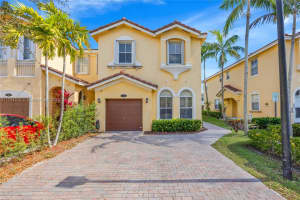 965 SW 149th Ct, Miami, FL 33194, Sold 04/18/25