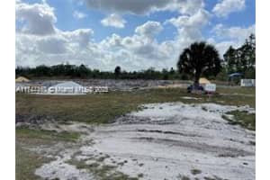 605 Laguna Drive Lake Wales, FL 33855 - MLS#A11744460