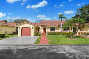 9555 Toledo Ln, Davie, FL 33324, Sold 05/23/25