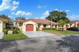 9555 Toledo Ln, Davie, FL 33324, Sold 05/23/25