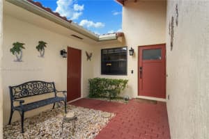 9555 Toledo Ln, Davie, FL 33324, Sold 05/23/25