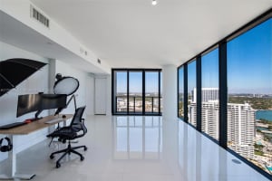 650 NE 32nd St, Miami, FL 33137, Sold 04/22/25