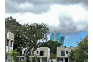 5537 W Oak Wy, Davie, FL 33314, Sold 04/11/25