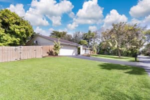 8461 SW 181st St, Palmetto Bay, FL 33157, Sold 05/28/25