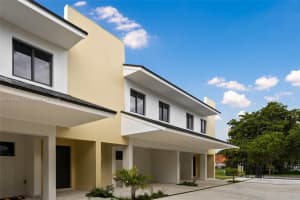 570 NW 7th St #3, Florida City, FL 33034, Sold 06/20/25