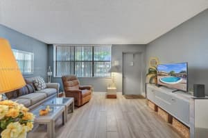 9141 Sunrise Lakes Blvd, Sunrise, FL 33322, Sold 05/02/25