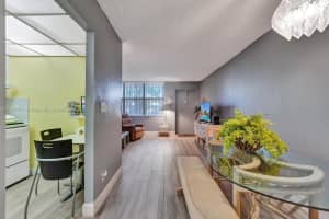 9141 Sunrise Lakes Blvd, Sunrise, FL 33322, Sold 05/02/25
