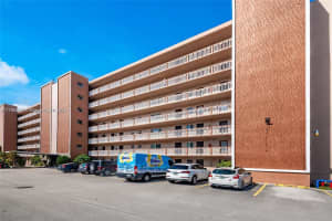 301 NE 14th Ave 201, Hallandale Beach, FL 33009 - MLS#A11745099