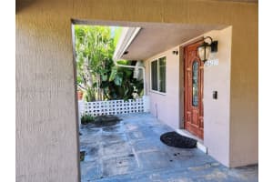 2633 NW 9th Ln, Wilton Manors, FL 33311, Sold 08/15/25
