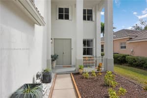 932 Nandina Dr, Weston, FL 33327, Sold 07/03/25
