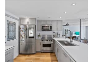 3750 Ne 170th St 100, North Miami Beach