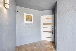 9964 NW 2nd Ct, Plantation, FL 33324, Sold 07/24/25