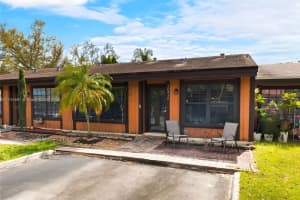 10310 Iris Ct, Pembroke Pines, FL 33026, Sold 04/28/25