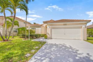 13275 NW 15th Dr, Pembroke Pines, FL 33028, - MLS#A11745593