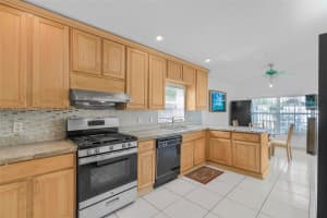 13275 NW 15th Dr, Pembroke Pines, FL 33028, - MLS#A11745593