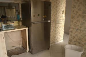 4270 NW 40th St, Lauderdale Lakes, FL 33319, Sold 04/01/25
