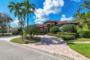 560 Enclave Cir W, Pembroke Pines, FL 33027, Sold 05/13/25