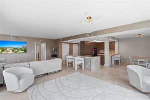 3350 SW 27th Ave APT 1006, Miami, FL 33133, - MLS#A11745717