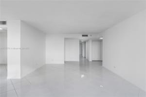 230 174th St APT 1912, Sunny Isles Beach, FL 33160, Sold 04/18/25