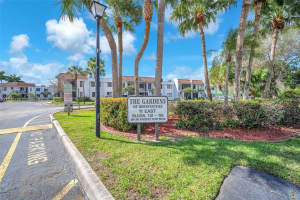280 Racquet Club Rd, Weston, FL 33326, Sold 04/03/25