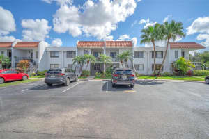 280 Racquet Club Rd, Weston, FL 33326, Sold 04/03/25