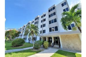 250 180th Dr 454, Sunny Isles Beach