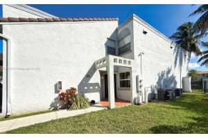 4609 NW 97th Ct, Doral, FL 33178, Sold 03/26/25