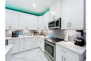 365 Nassau Ave, Lake Wales, FL 33853, Sold 04/15/25