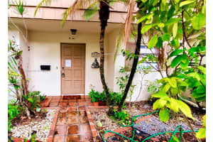 3107 N Palm Aire Dr 3107, Pompano Beach, FL 33069 - MLS#A11746081