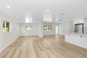 720 SE 2nd Pl, Hialeah, FL 33010, Sold 03/19/25