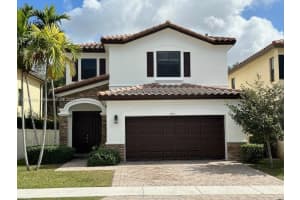8551 W 33rd Ave, Hialeah