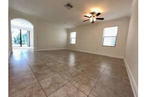 8551 W 33rd Ave Hialeah, FL 33018 - MLS#A11746190