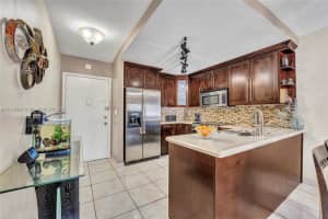 685 Miller Dr, Miami Springs, FL 33166, Sold 03/31/25