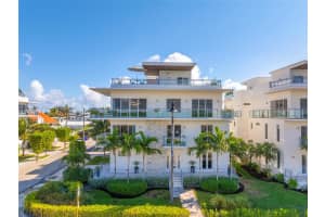 350 Desoto St Hollywood, FL 33019 - Off Market